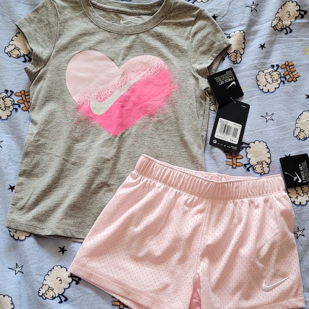 Size 6t nike girls outfit